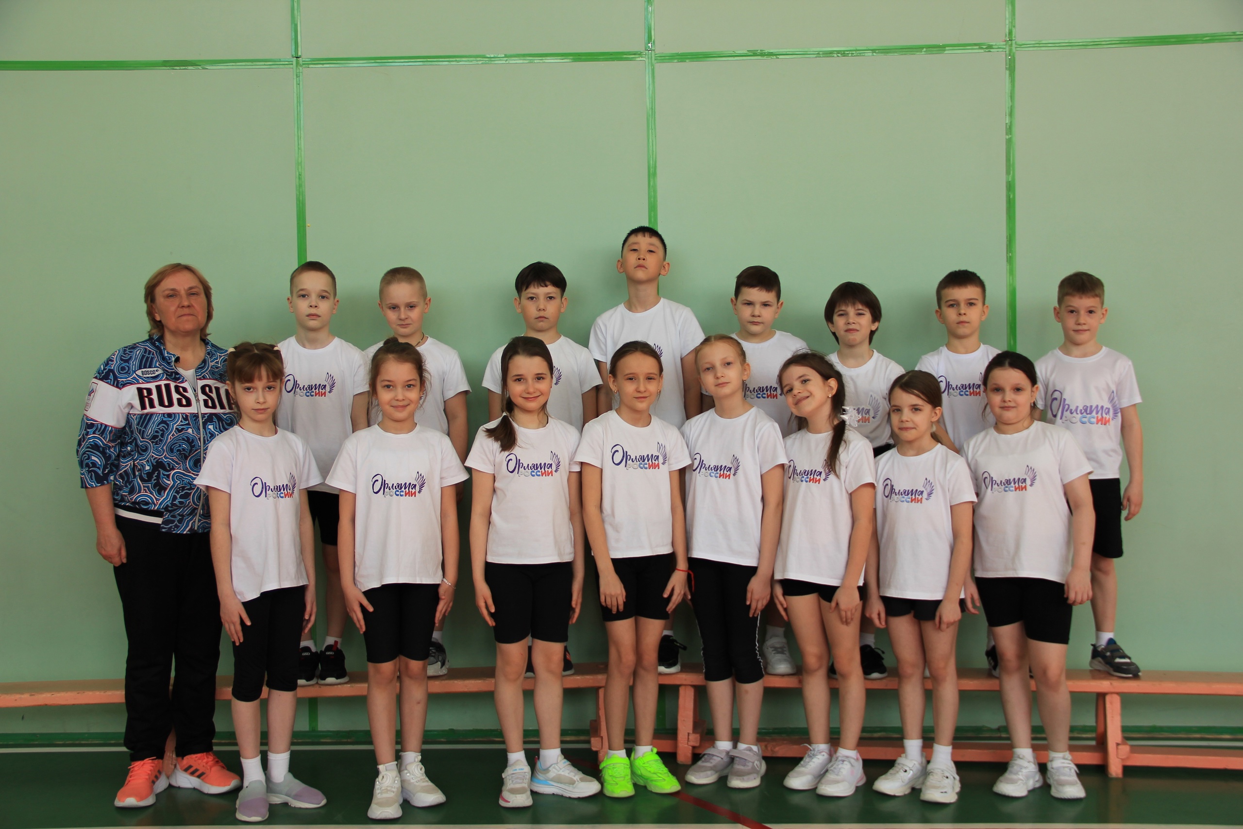 Изображение спорт и физкультура в школе.