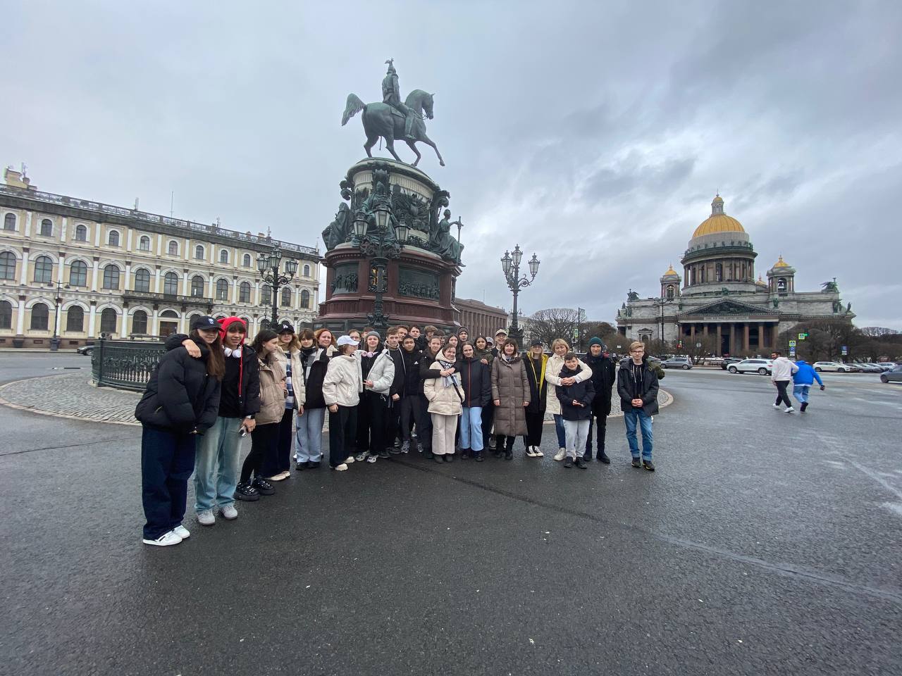 Образовательный тур в город Санкт-Петербург.